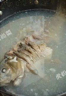 蒜爆鱼--3步搞定风靡徐州多年的蒜爆鱼