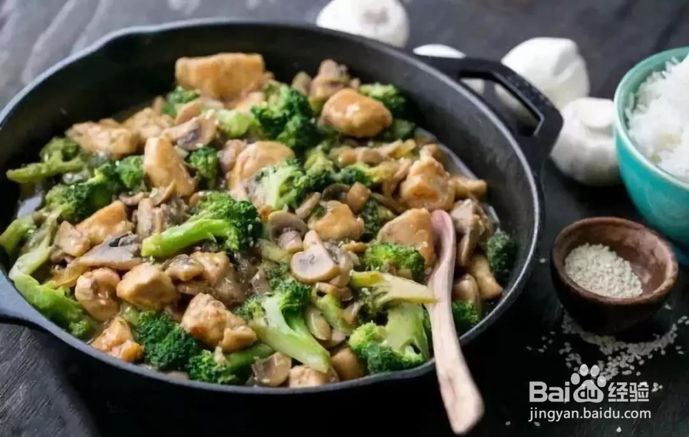 泡发香菇不用再等!水里加点这个几分钟就好了!