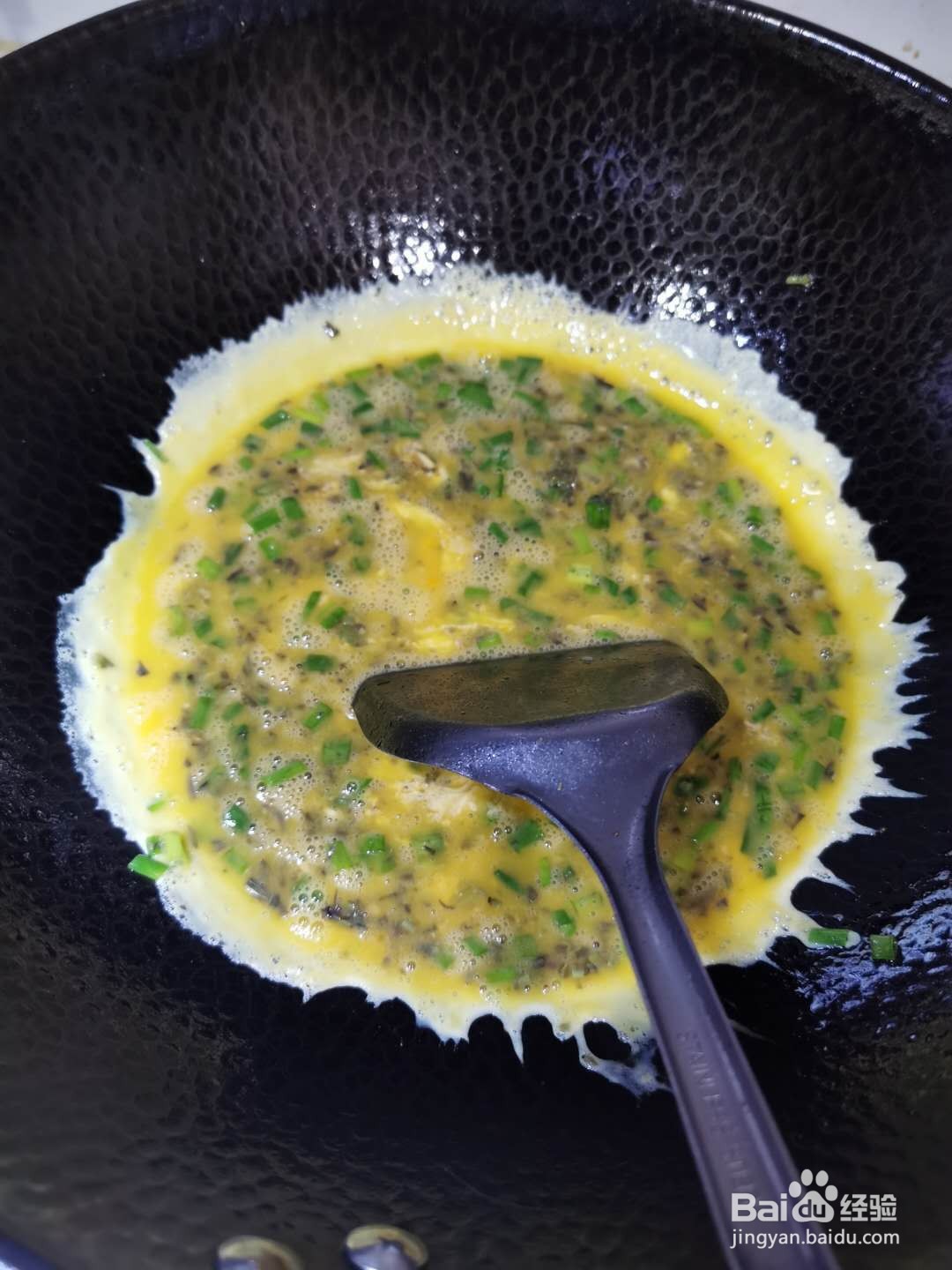 满口生香的简单快手菜香椿炒蛋