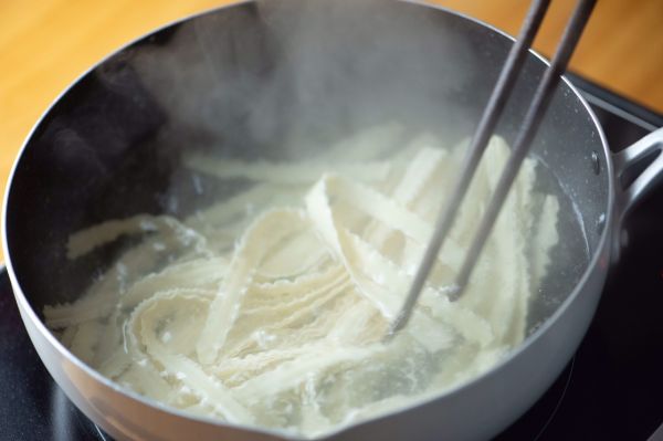 #10分钟早餐大挑战#牛肉刀削面