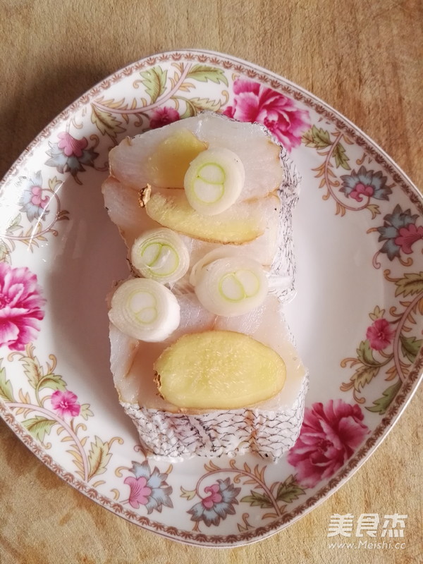 年年有余清蒸鳕鱼