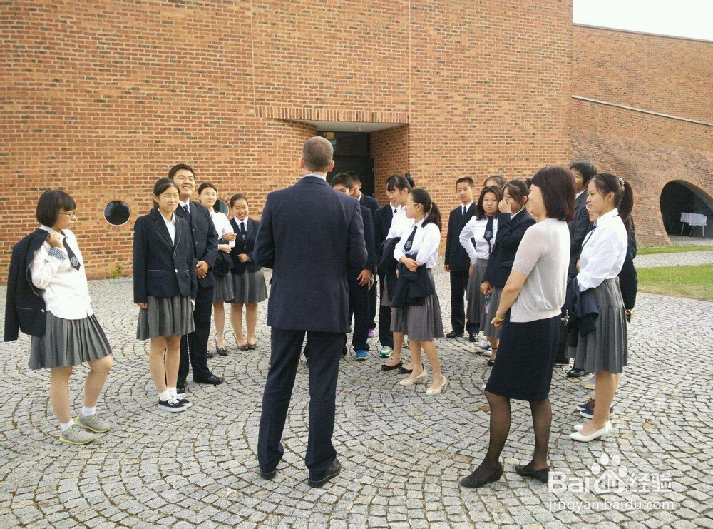 一个人怎么做才能变得健谈