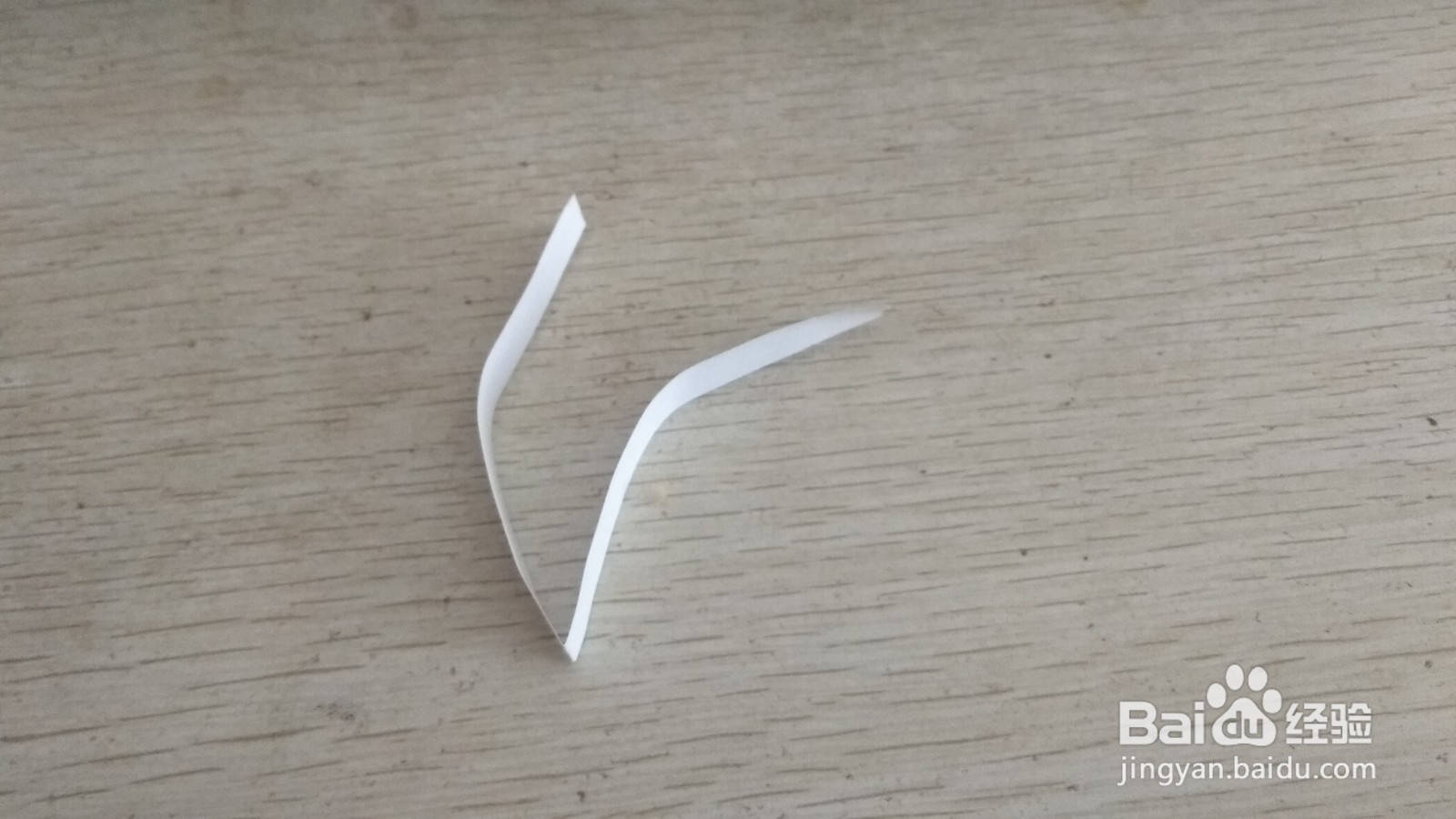 如何用一个长方形纸条做两面放中性笔的支架
