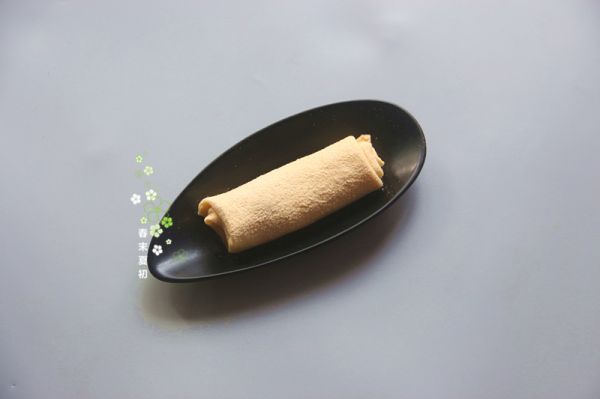 冻干黄桃毛巾卷千层蛋糕