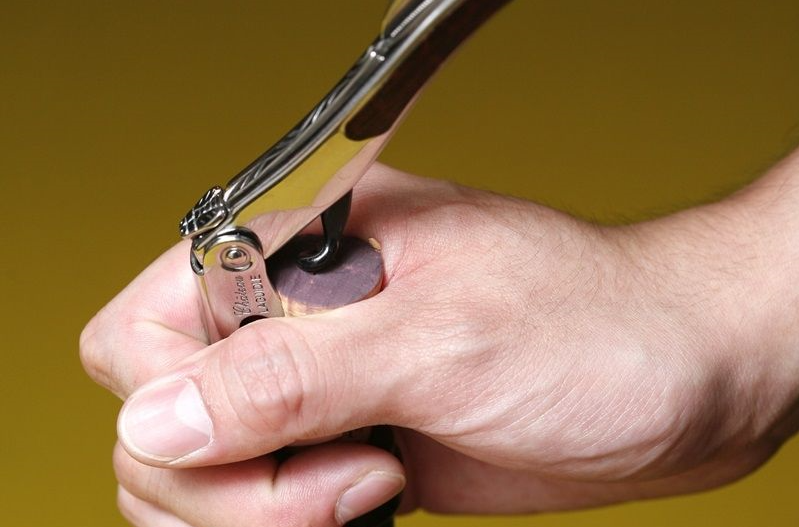 红酒的软木塞坏了怎么办