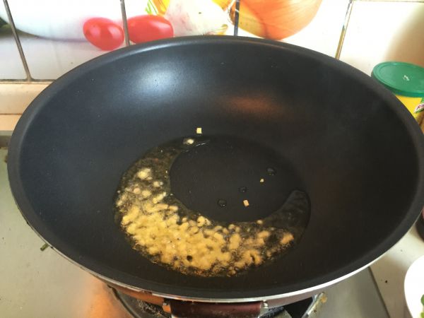 蘑菇豆瓣炒肉片