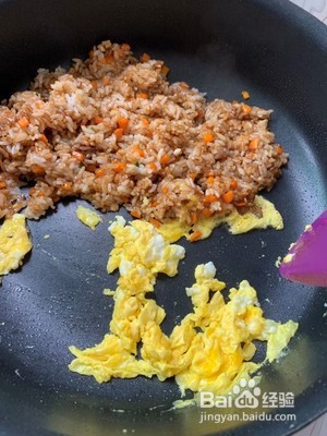 美味的酱油蛋炒饭