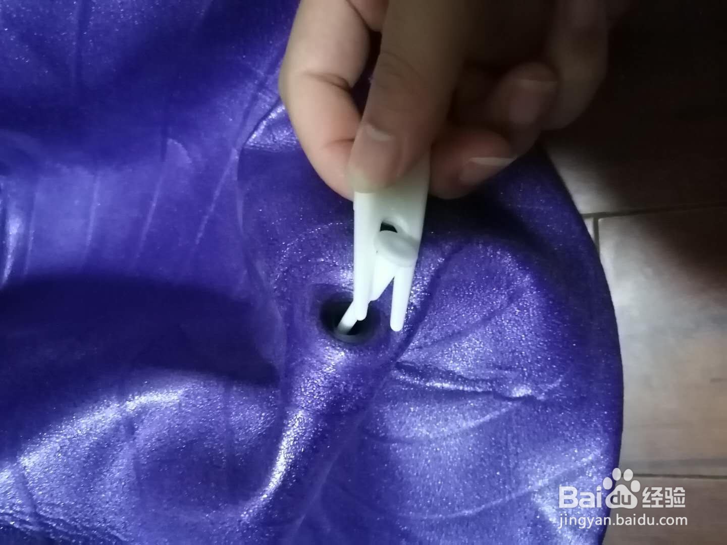 如何给瑜伽球打气