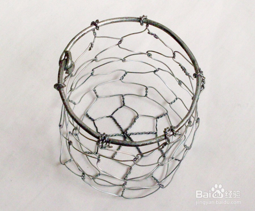 铁丝做时尚工业风小花篮步骤