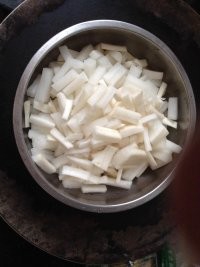 夏日小吃——酸萝卜