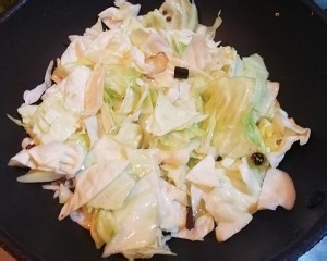 好吃的爆炒包菜