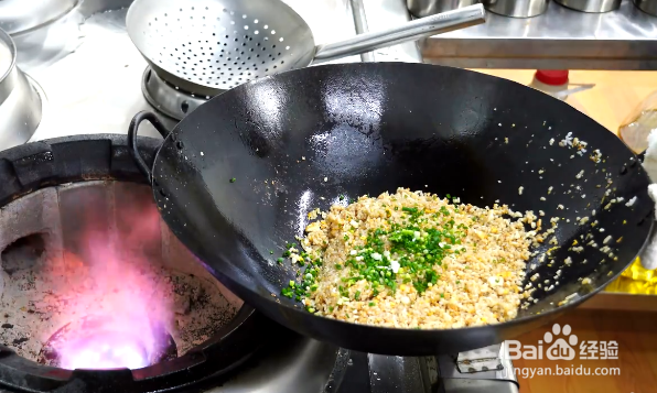 如何做酱油炒饭