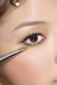 化眼妆的详细步骤