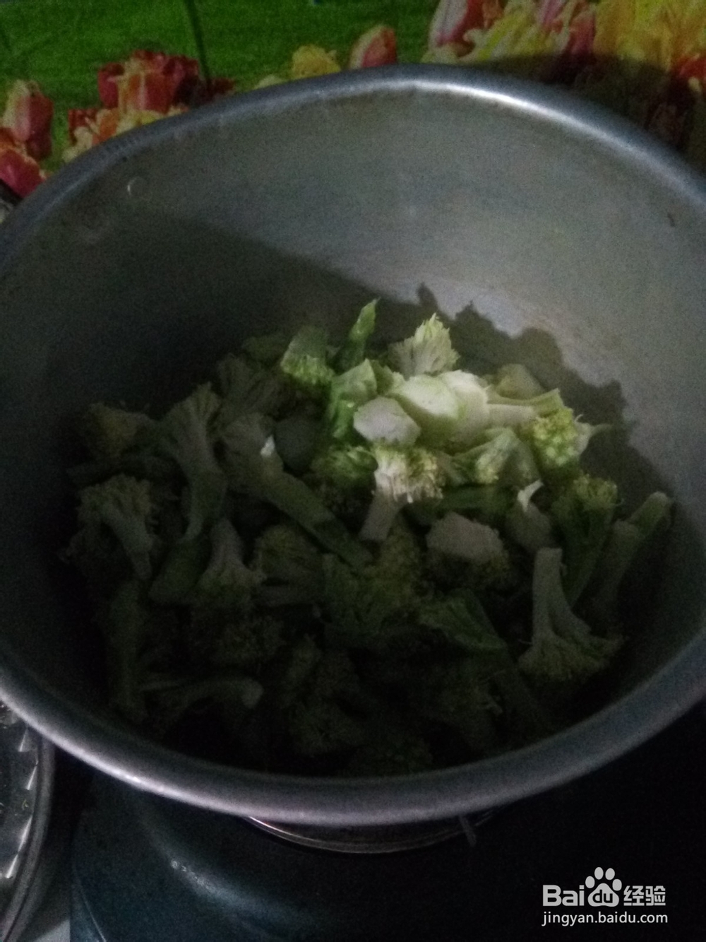 西兰花拌鸡汁豆腐