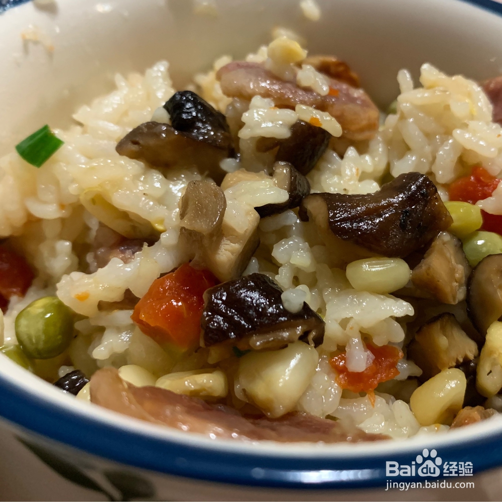 让人流口水的香肠腊肉饭