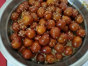 蜜鹌鹑蛋的做法