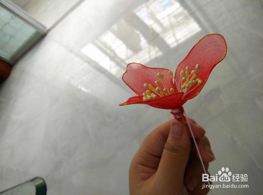 如何用丝网做简单的萝蔓花