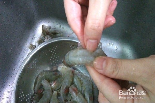 怎样才能做出好吃的家常黄油大虾烧西兰花