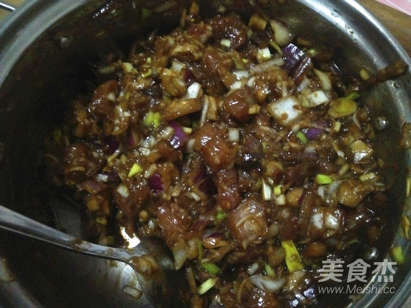 自制简易酱肉包子