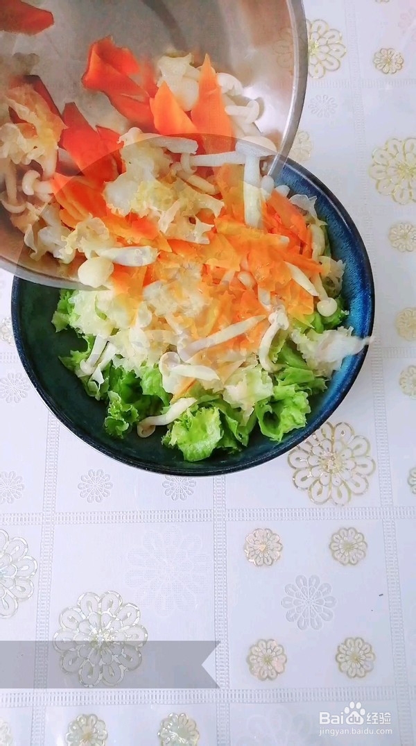酸甜菌菇拌菜的制作方法