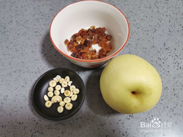 桃胶川贝炖雪梨