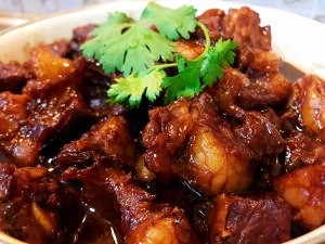 红烧牛肉~香死个人儿呀~~