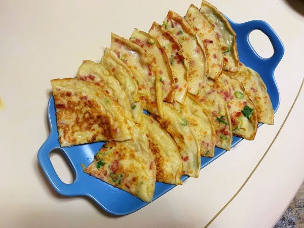 培根香葱牛奶鸡蛋饼