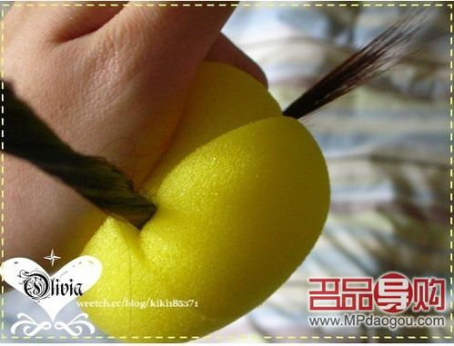 怎样用海绵球卷出自然大波浪