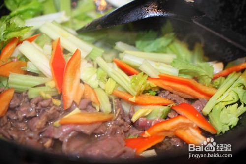 牛肉怎么炒不老