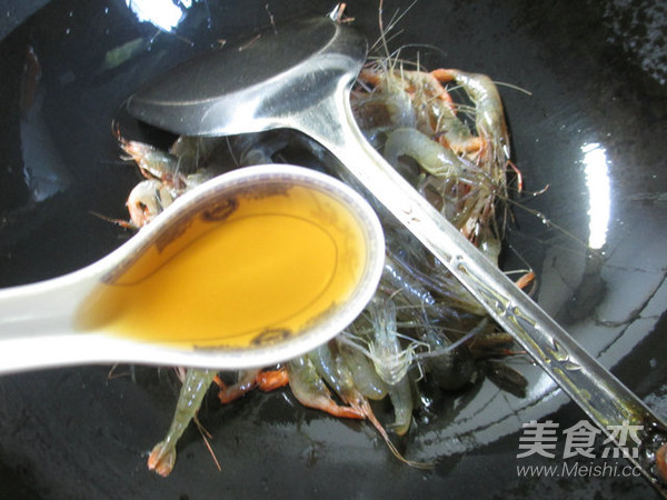 榨菜丝腐竹炒河虾