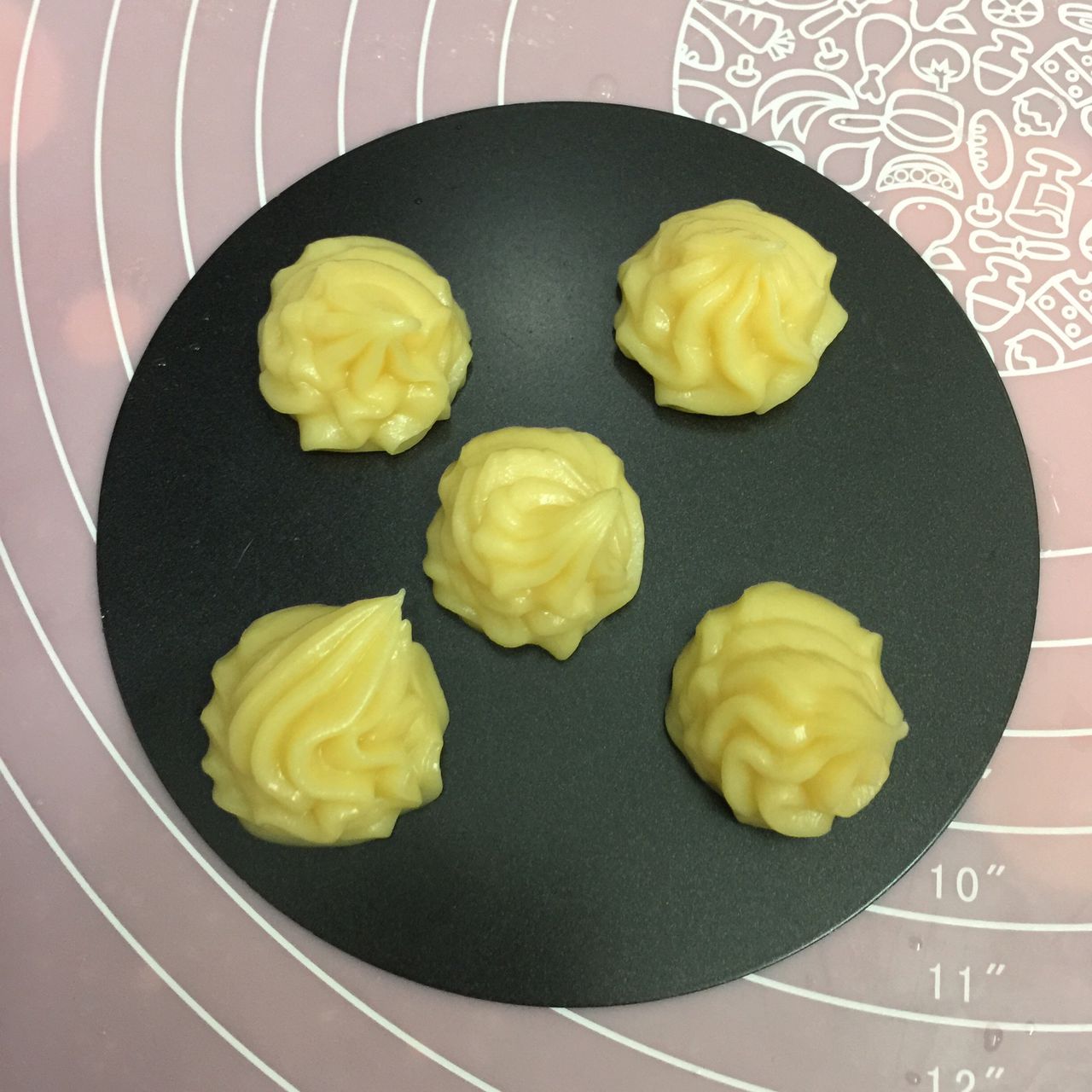 奶油泡芙很简单就能学会,还不试试看