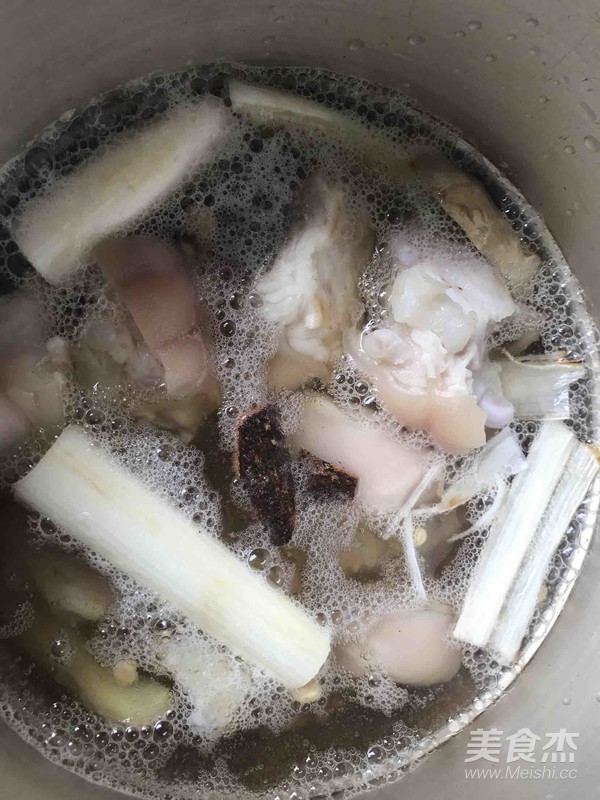 啤酒烧黄豆猪蹄