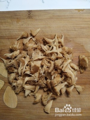 猴头菇炖鸡汤怎么做