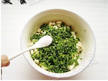 香椿芽拌豆腐的做法