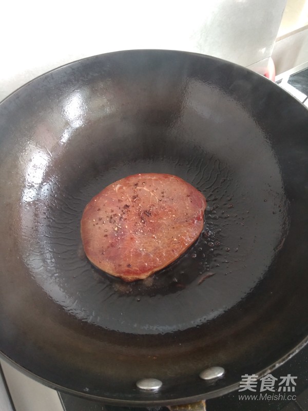 黑胡椒牛排的做法