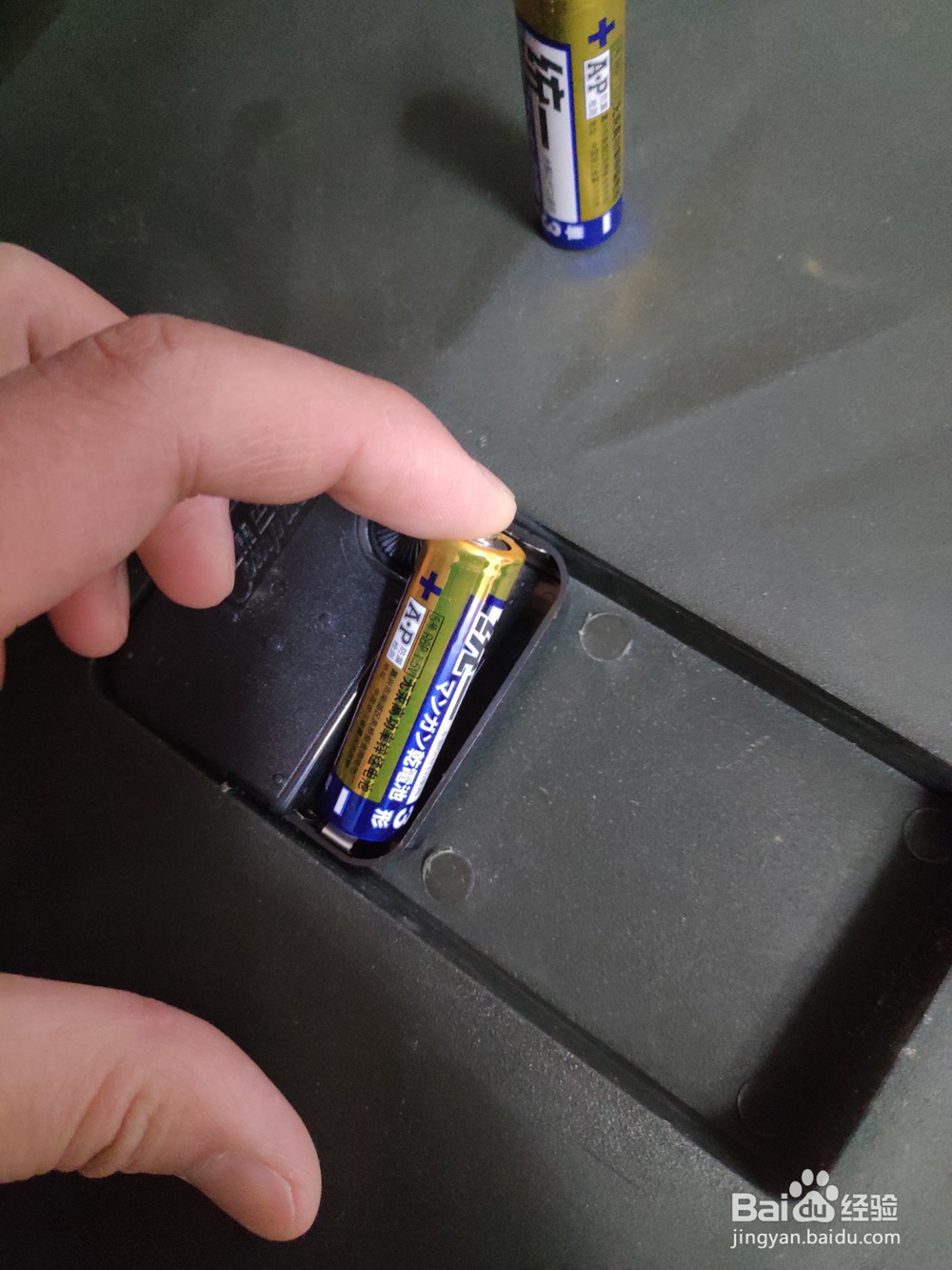 钟表的电池怎么更换