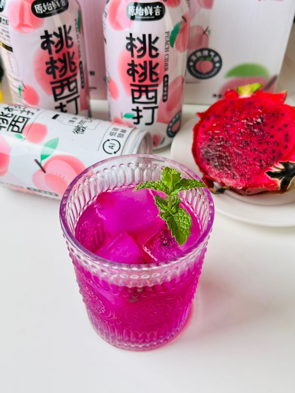 桃桃西打火龙果冰饮