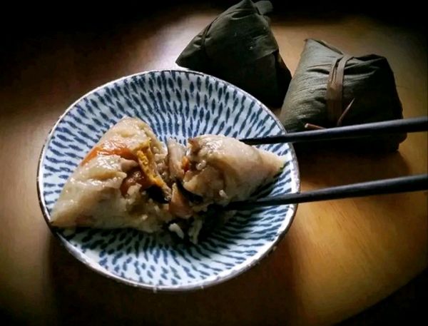 潮汕花生香菇咸肉粽