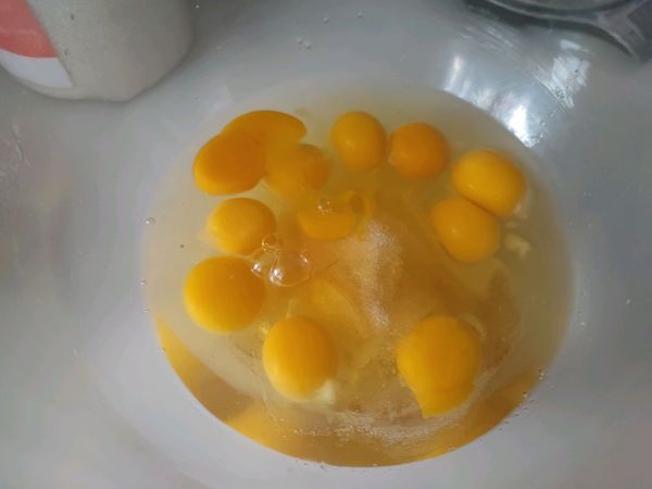 无水蜂蜜脆皮小蛋糕