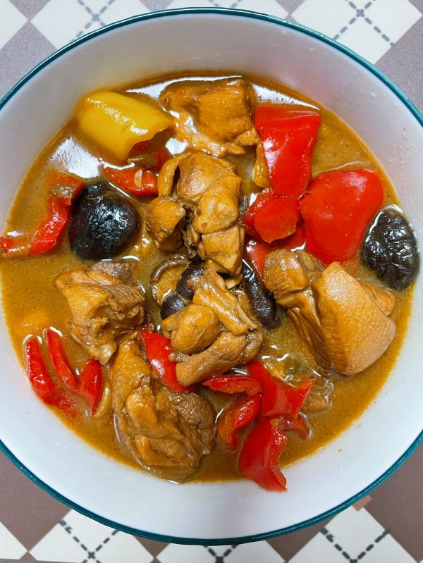 双椒炖鸡块鸡块