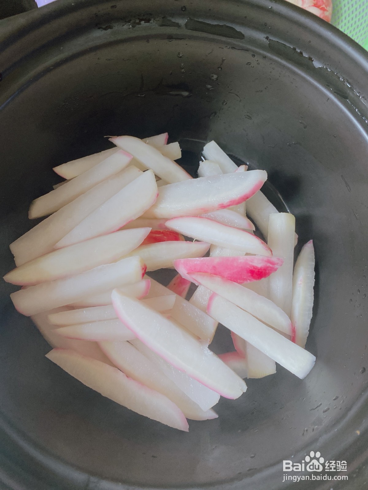 鲫鱼萝卜炖煎蛋的做法