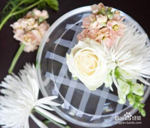 大花瓶怎么插花