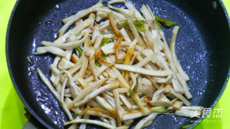 干煸肉丝杏鲍菇