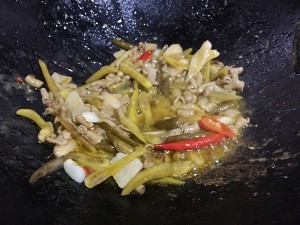 泡椒鸭肠的做法