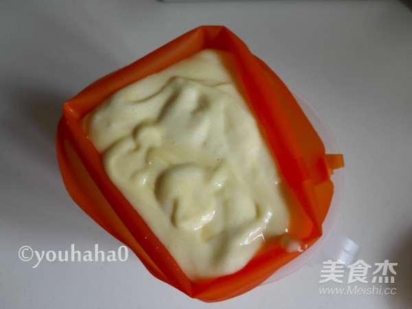 百香果海绵杯子蛋糕