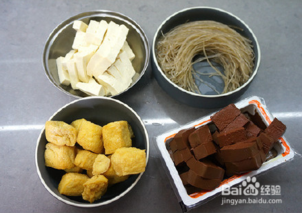 香辣鸭血粉丝汤