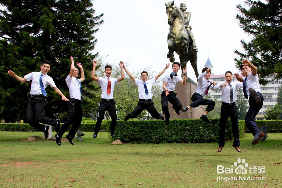 毕业照怎样照才出众？