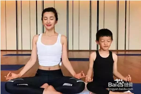 怎样化妆打扮才能变得好看时髦