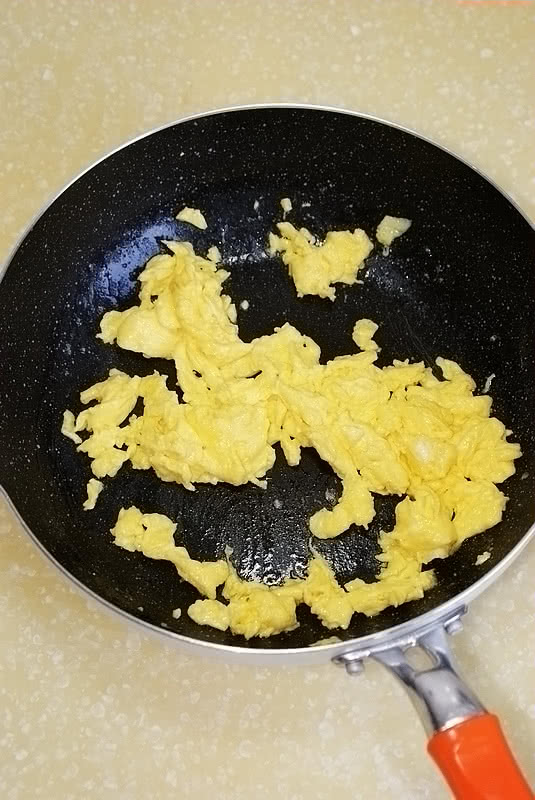 韭黄炒虾爬子肉