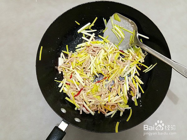 怎么做蒜黄炒肉丝